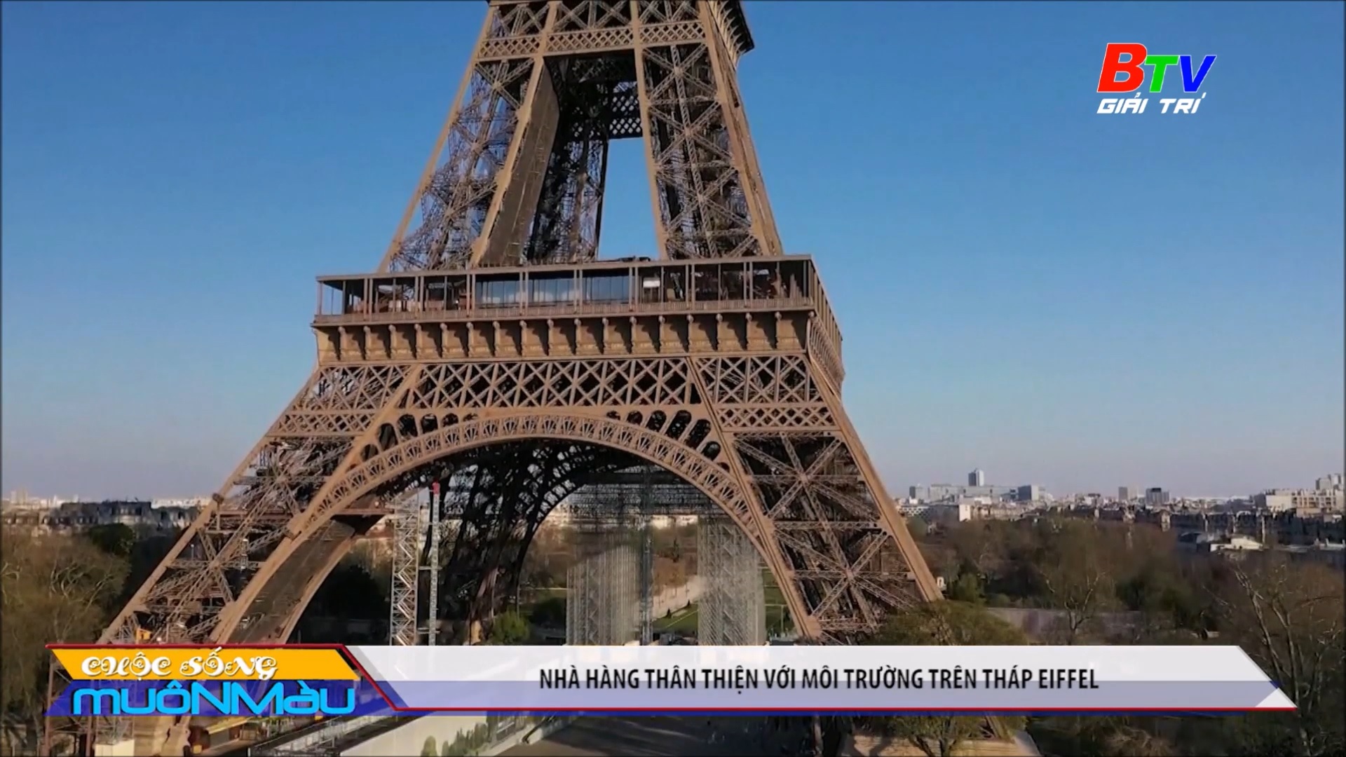 Nhà hàng thân thiện với môi trường trên tháp Eiffel